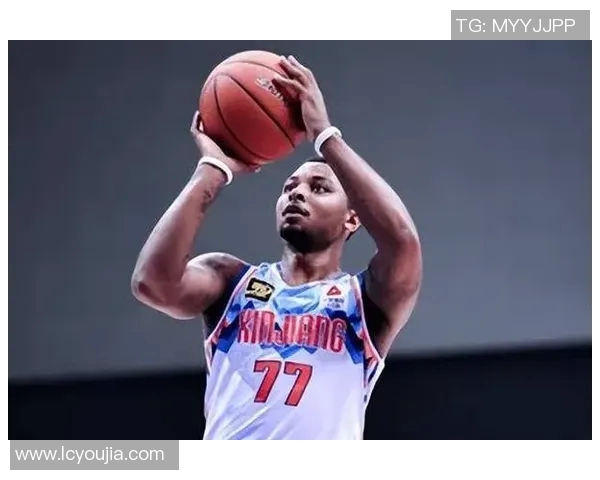 宣布签下昆汀-皮特森,加强内线实力备战新赛季 宣布签下昆汀-皮特森,加强内线实力备战新赛季