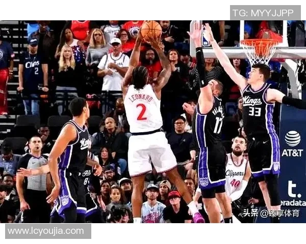 快船击败马刺,继续领先西部 快船击败马刺,继续领先西部