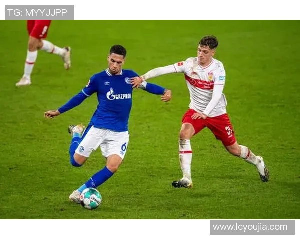 沙尔克04誓夺德甲冠军,阻击强敌,步步逼近领先位置 沙尔克04誓夺德甲冠军,阻击强敌,步步逼近领先位置